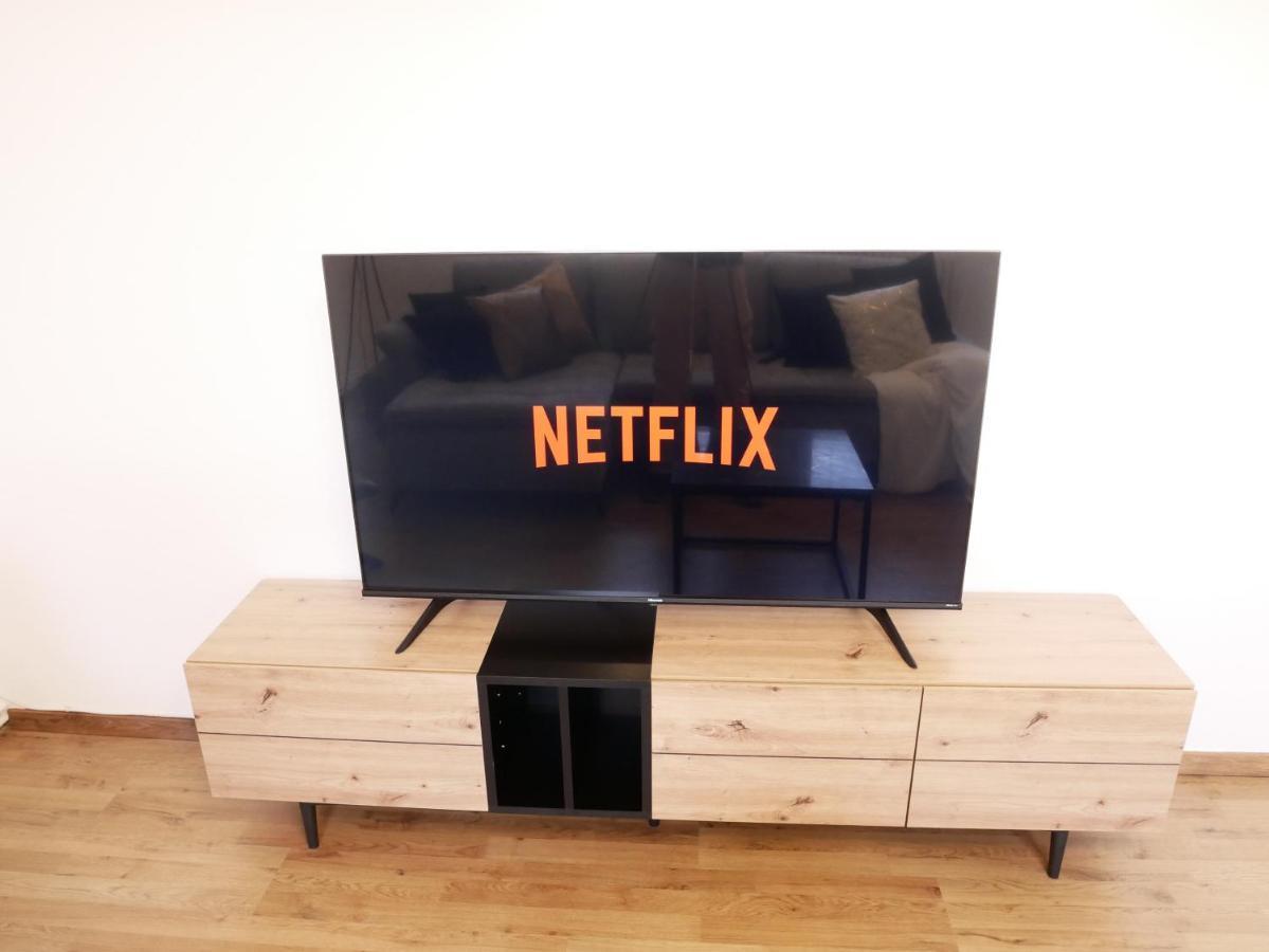 Apartment 51-7 - Workplace - Netflix - Washer Dryer - Modern Design *