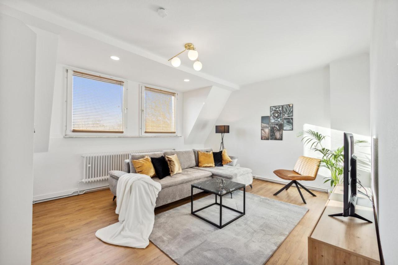 51-7 - Workplace - Netflix - Washer Dryer - Modern Design Apartment *