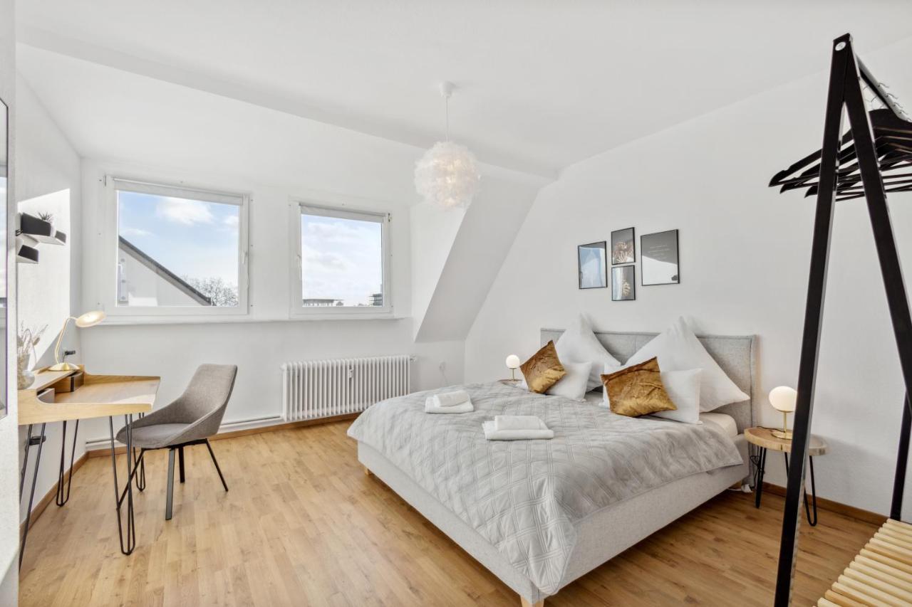 51-7 - Workplace - Netflix - Washer Dryer - Modern Design * Bochum